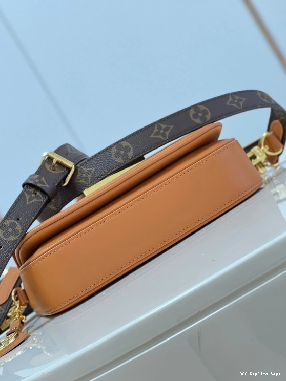 Aaa replica ru Vuitton Louis SWING 0802